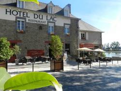 Hotel Logis Du Lac Combourg
