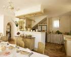 Detached House Uzs